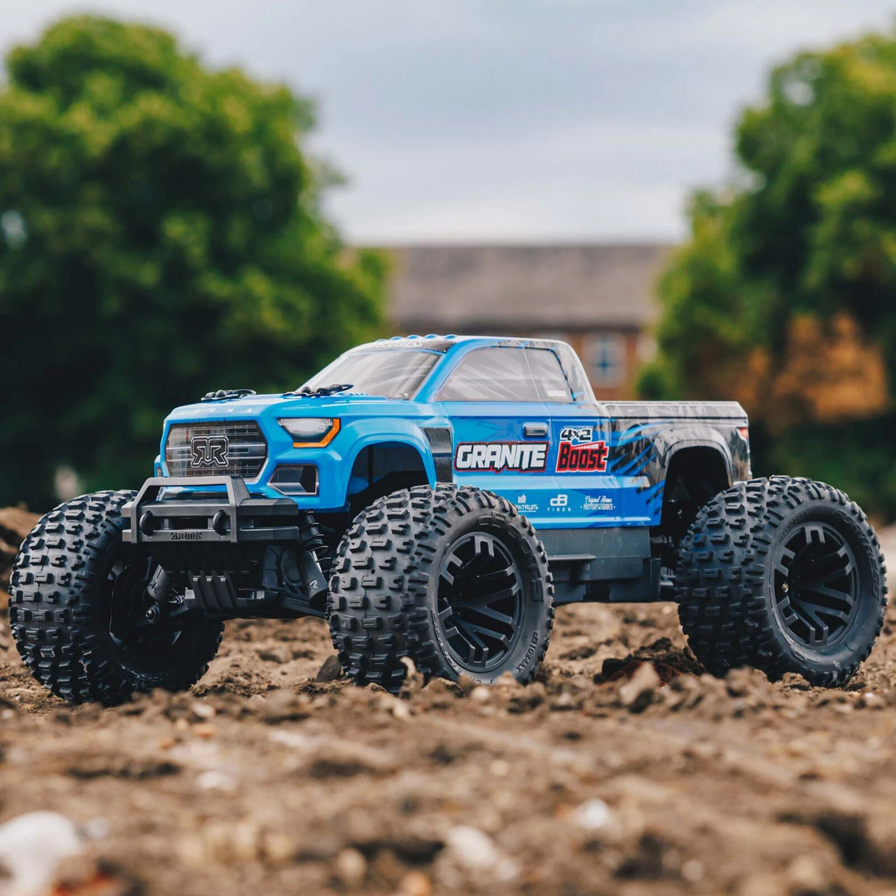Arrma 1/10 GRANITE 4X2 BOOST MEGA 550 Brushed Monster Truck RTR With Battery & Charger, Blue - Image 4