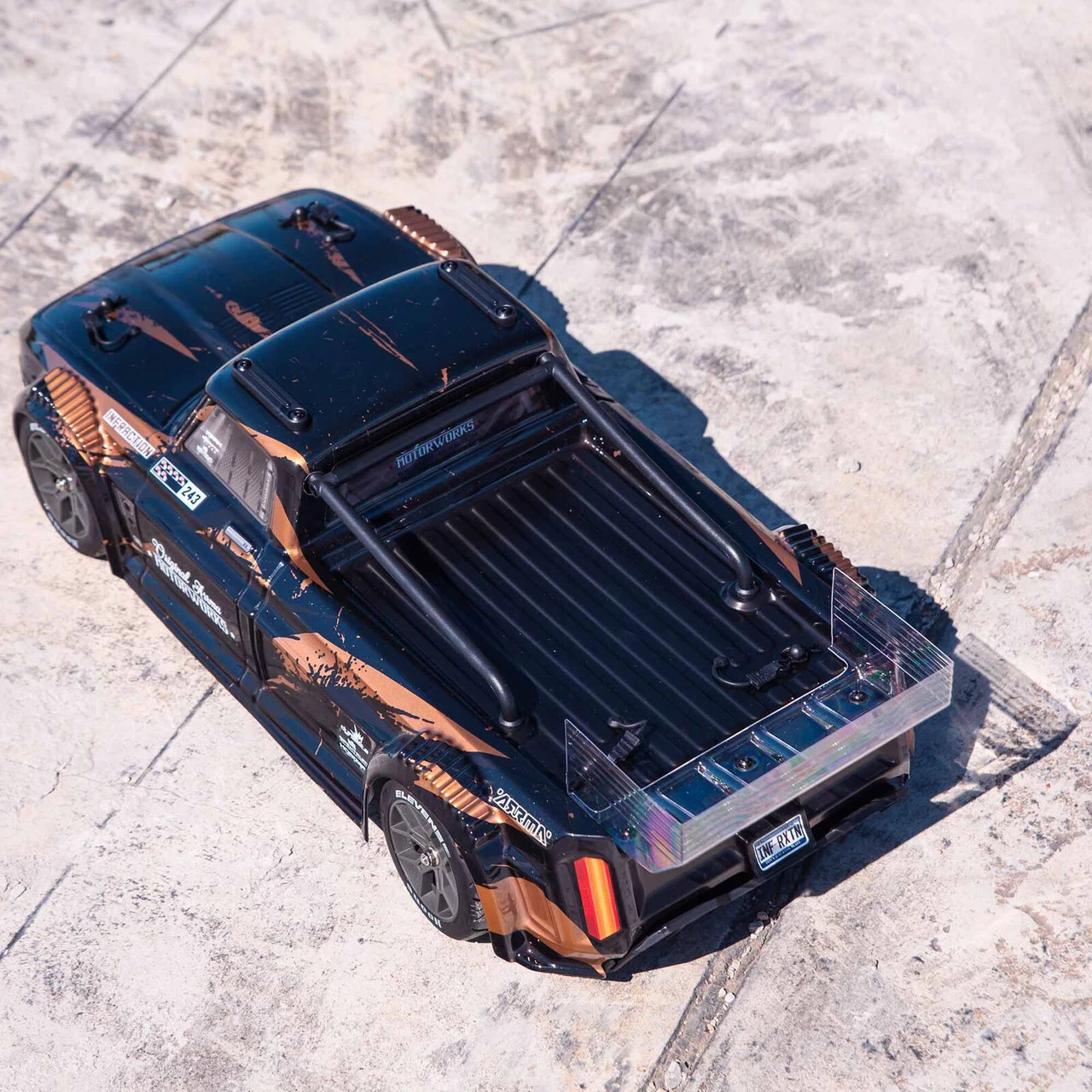 Arrma 1/8 INFRACTION 4X4 3S BLX 4WD All-Road Street Bash Resto-Mod Truck RTR, Gold - Image 2