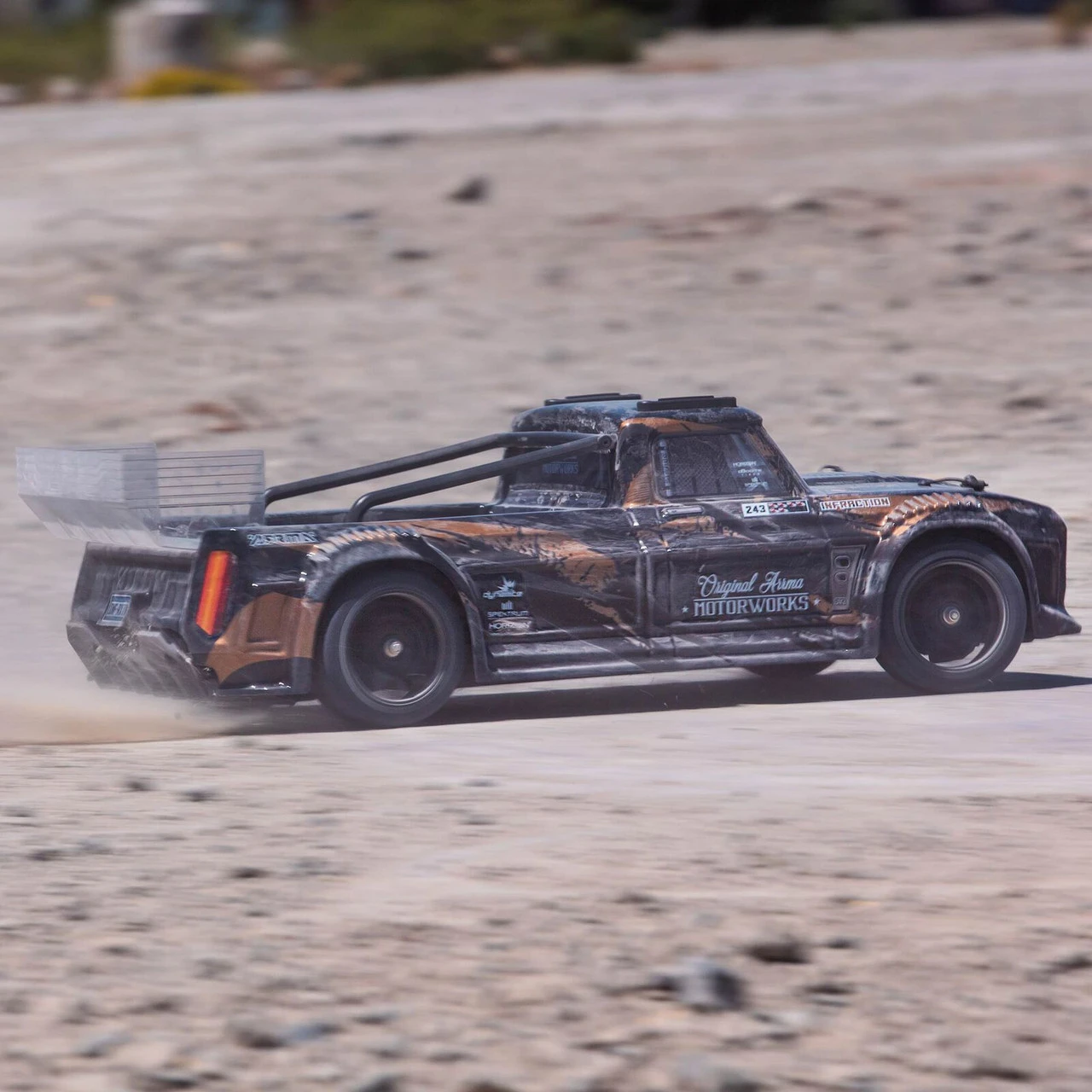 Arrma 1/8 INFRACTION 4X4 3S BLX 4WD All-Road Street Bash Resto-Mod Truck RTR, Gold - Image 8