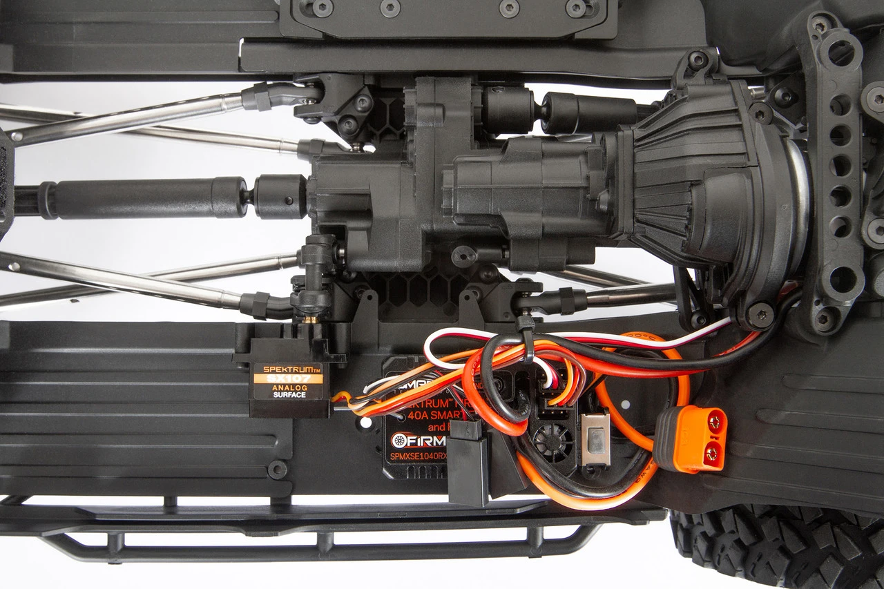 Axial SCX10 III "Jeep JT Gladiator" RTR 4WD Rock Crawler (Red) W/ Portals & DX3 2.4GHz Radio - Image 15