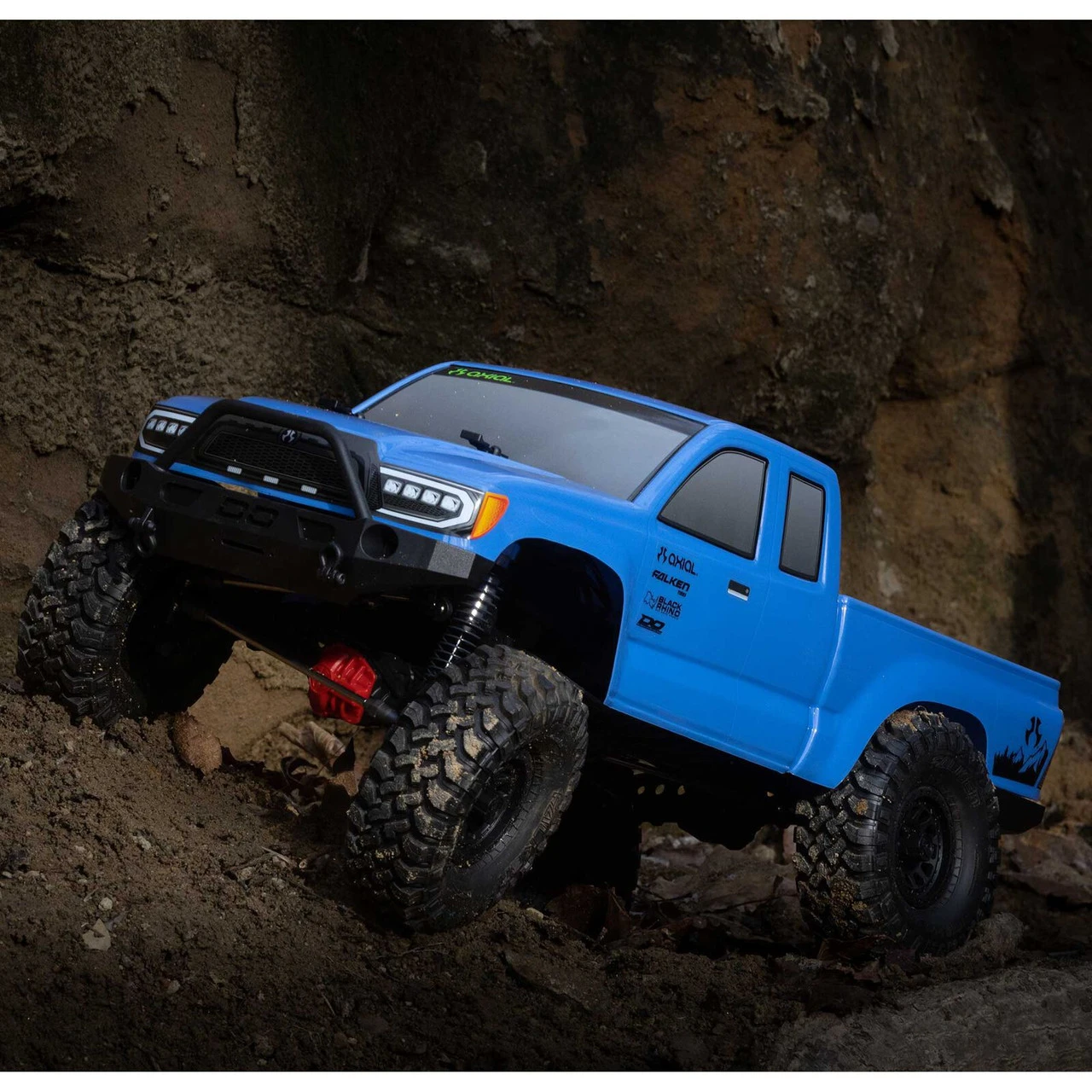 Axial SCX10 III Base Camp 1/10th 4WD RTR Blue - Image 17