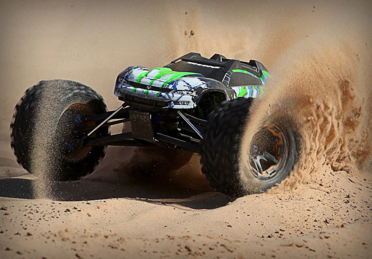 Traxxas E-Revo VXL 2.0 RTR 4WD Electric Monster Truck W/VXL-6s ESC & TQi 2.4GHz Radio (Green) - Image 10