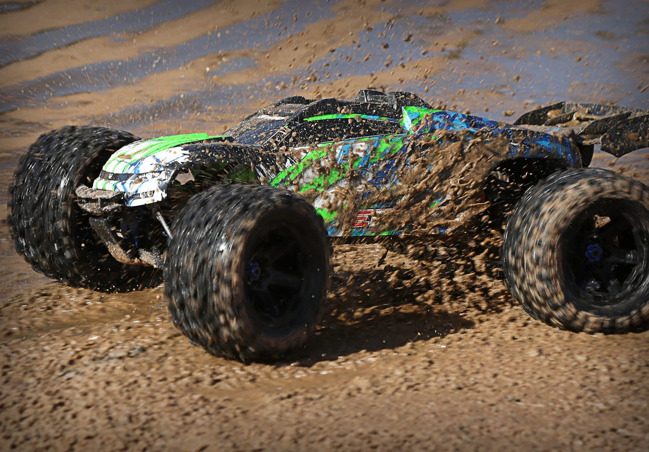 Traxxas E-Revo VXL 2.0 RTR 4WD Electric Monster Truck W/VXL-6s ESC & TQi 2.4GHz Radio (Green) - Image 15