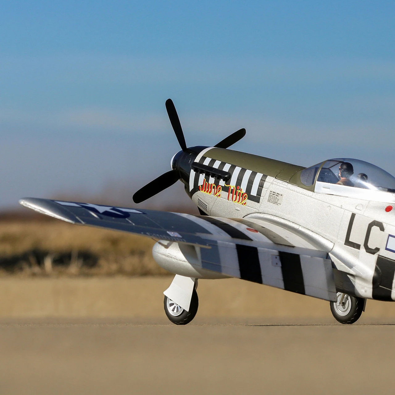 Eflite P-51D Mustang 1.2m BNF Basic With AS3X And SAFE Select - Image 16