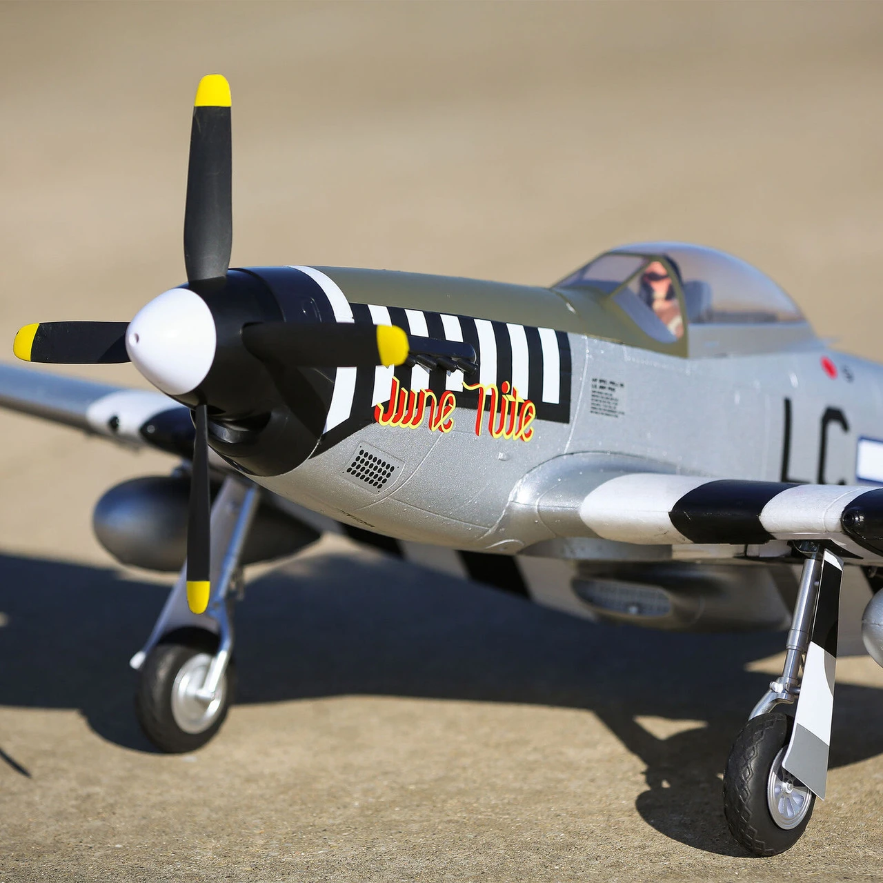 Eflite P-51D Mustang 1.2m BNF Basic With AS3X And SAFE Select - Image 18