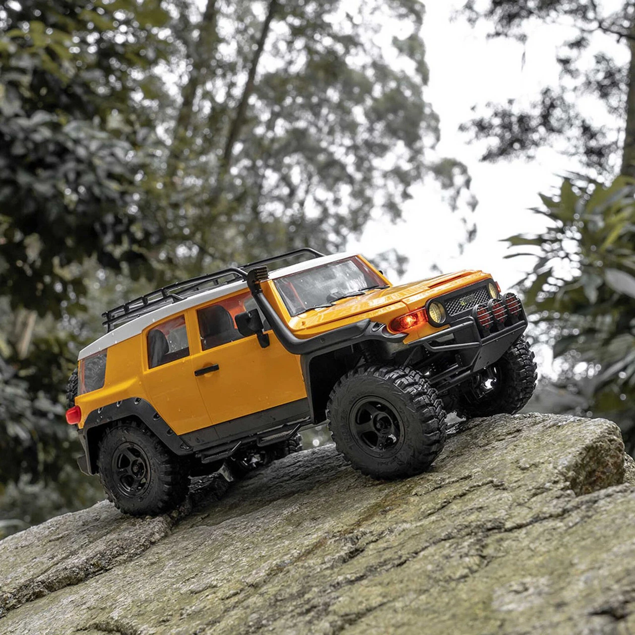 FMS 1/18 Toyota FJ Cruiser RTR, Yellow - Image 8