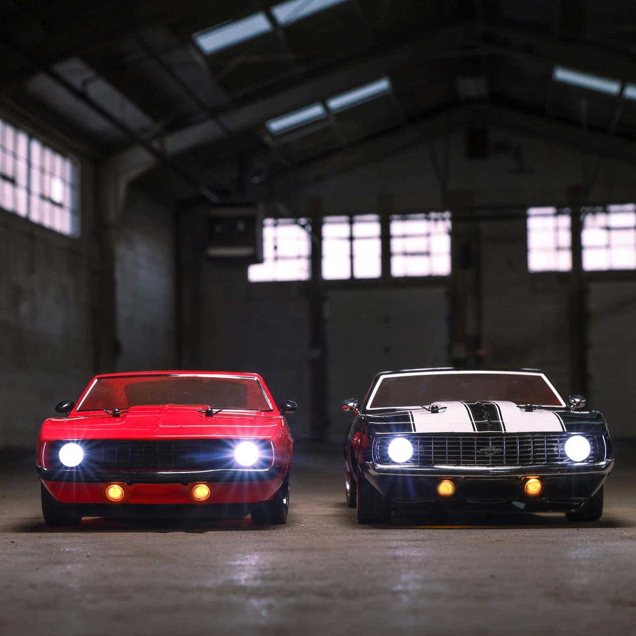 Losi 1/10 1969 Chevy Camaro V100 AWD Brushed RTR, Red - Image 15