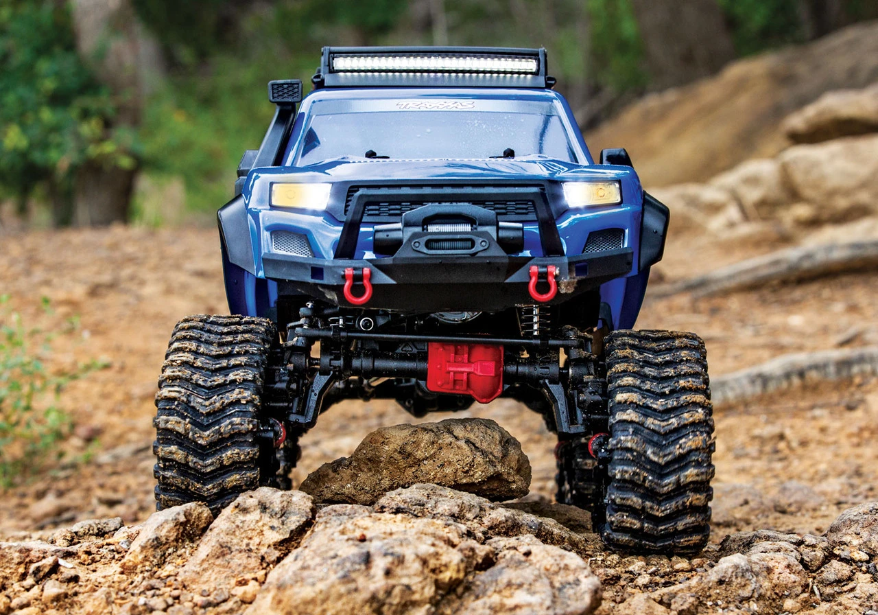 Traxxas TRX-4 1/10 Scale Trail Rock Crawler W/All-Terrain Traxx (Blue) - Image 8