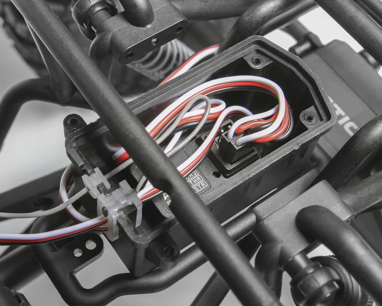 Axial Racing Wraith 90045 "Spawn" RTR 4WD Electric Rock Crawler - Image 4